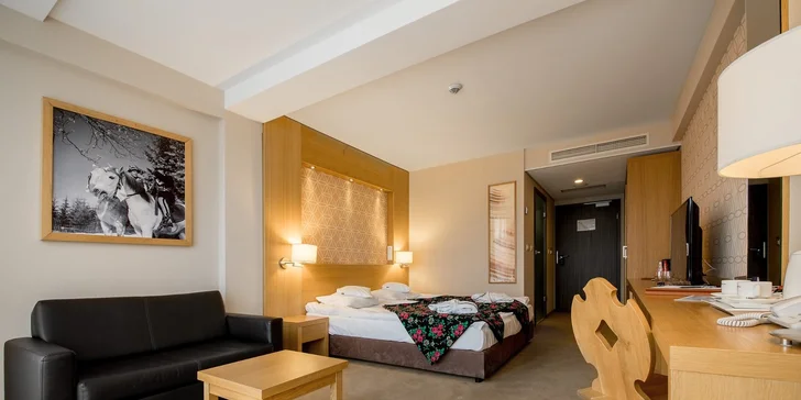Nechybí minibar a set na přípravu kávy a čaje. 