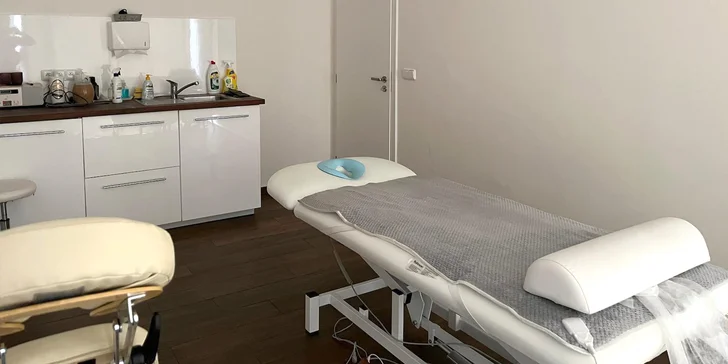 Zajděte si na masáž do chráněné dílny (masážního salonu) Nevidomí maséři Pardubice. 