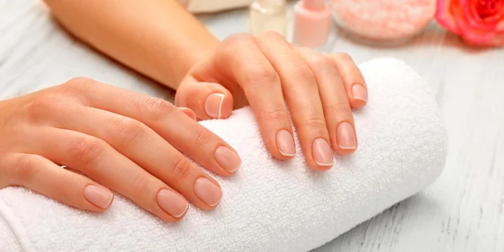 Extra či klasik - manikúra dle vašeho přání v Salonu Lady-Top Visage