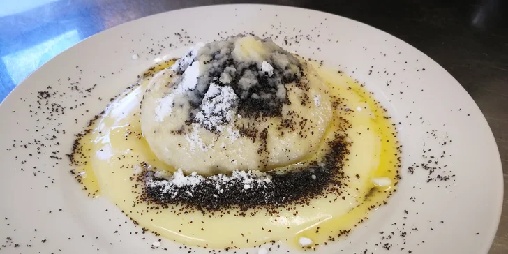 V rámci voucheru máte kredit na večeře v restauraci penzionu.