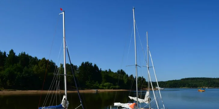 S sebou dostanete 5l kanystr benzínu jako rezervu. 