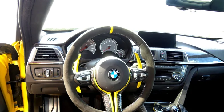 BMW M4 CS