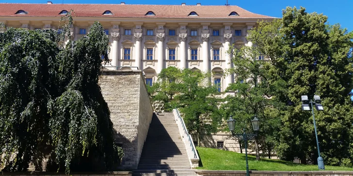 Prohlídka je perfektní pro páry, rodiny, skupiny přátel i milovníky netradičních zážitků. 