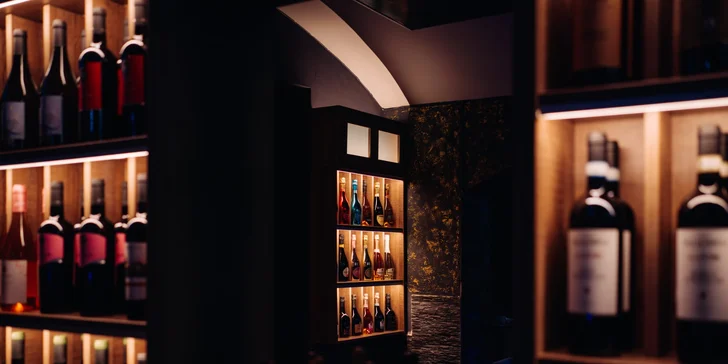 Ochutnáte kvalitní koktejly na bázi vodky, rumu, ginu i whisky.