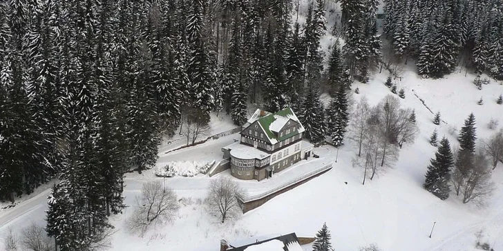 Hotel má skvělé umístění. 