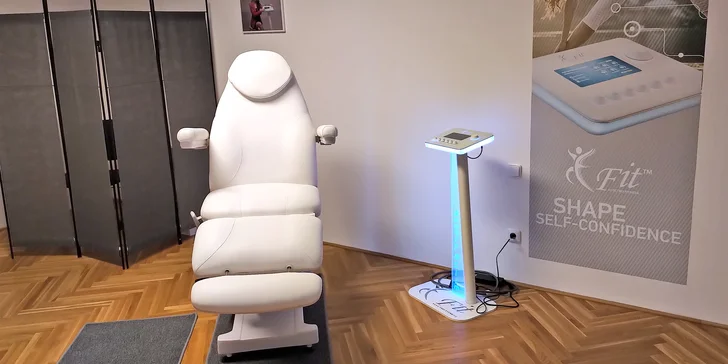 Terapie nevyžaduje žádnou fyzickou aktivitu a je prováděna na kosmetickém lehátku. 