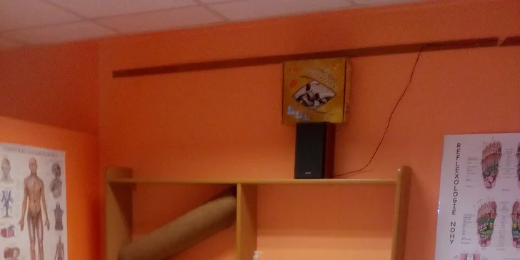 Pak se muž odebere na 30min. masáž.