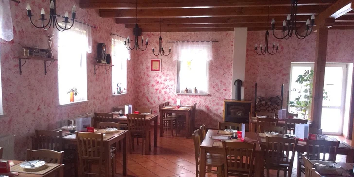 Příjemné prostředí najdete i uvnitř restaurace