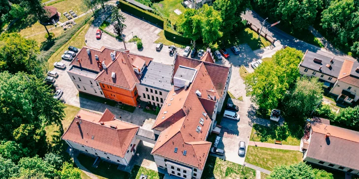 Všude kolem hotelu se rozkládá hezký zelený park, nic vás tedy rušit nebude. 