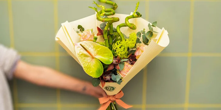Na skupinovém kurzu vás čekají cca 3 hodiny s floristkou a dalšími nadšenci, na individuálním workshopu se bude lektorka 10 hodin věnovat jen vám.