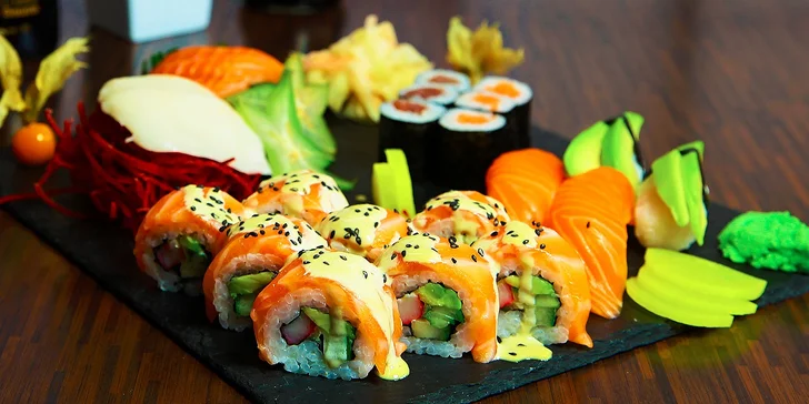 Výborné sushi pre 2 v Osaka sushi bare