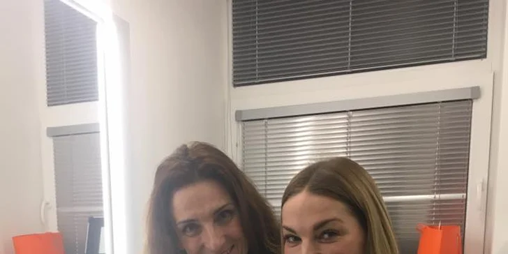 Zuzana vám poradí se správným odstínem make-upu a předá vám tipy pro každodenní pleťovou rutinu.