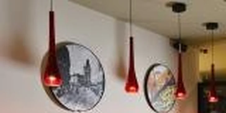 Jedná se Budweiser Budvar Restaurant, takže je jasné, co se tu točí.
