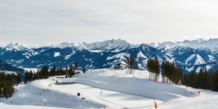 Těšte se také na skvělé lyžování ve dvou skiareálech se 138 km sjezdovek. 