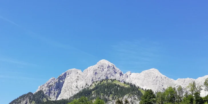 Tohle ubytovací zařízení stojí v rakouských Alpách takřka na půl cesty mezi Vídní a Lincem.