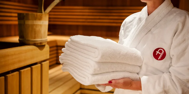 Je tu sauna, infračervená sauna a vírivka.