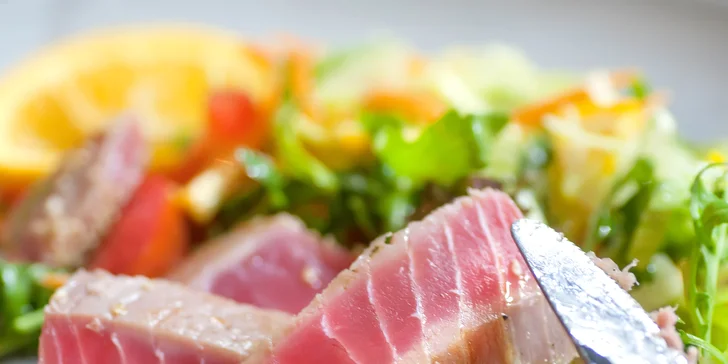 Ak uprednostňujete vegetariánsku, bezlepkovú alebo bezlaktózovú stravu, hotelová kuchyňa vám ju pripraví po predchádzajúcej dohode.