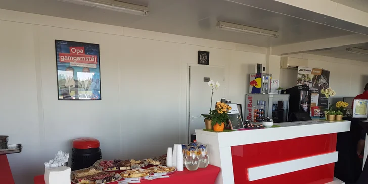 Zázemí areálu Polygonu