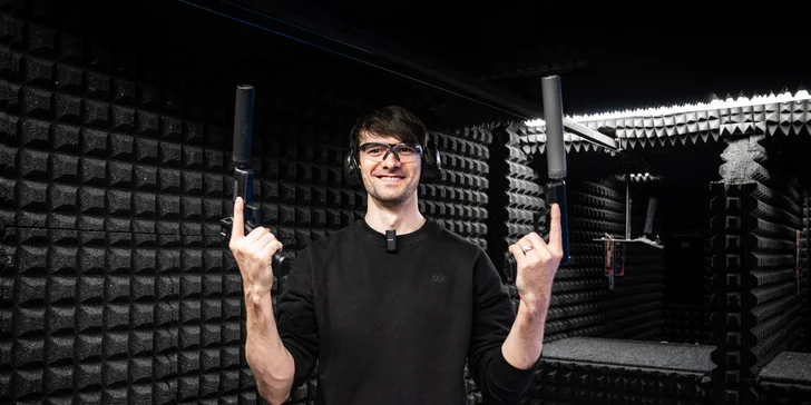 Vyzkoušíte si tu střelbu z nejrůznějších zbraní, které by se vám běžně nedostali do ruky.