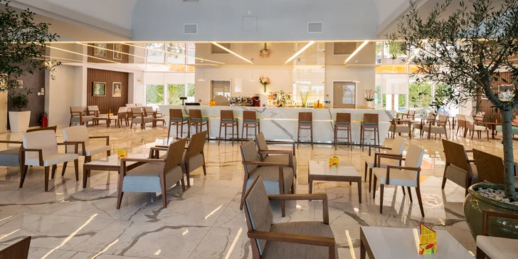 Hotel klade velký důraz na kulinářské zážitky a nabízí pestrou škálu moderních gastronomických zařízení, která uspokojí každého hosta. 
