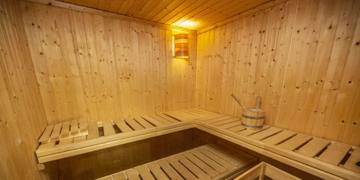 V penzionu je i sklepní wellness se saunou, párou a vířivkou.