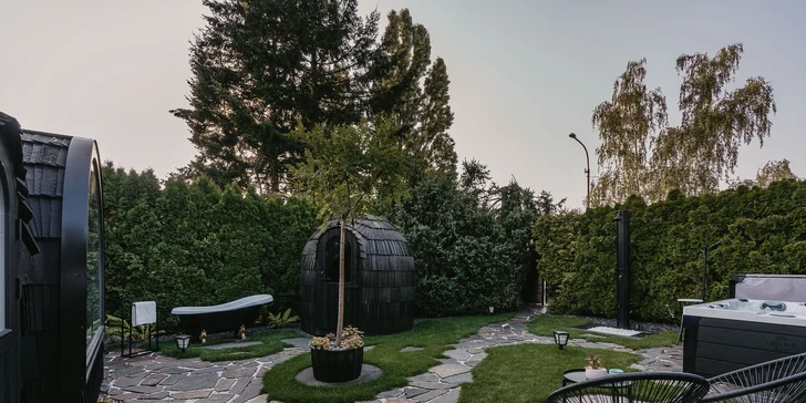 Saunu i vířivku si můžete užívat jednoduše kdykoli. 