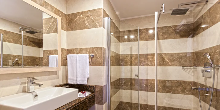 Architektura budovy sází na funkční design.