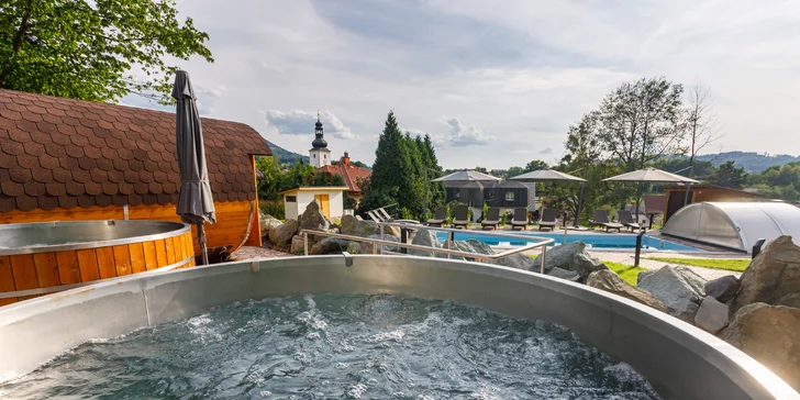 V případě voucheru s menu dostanete také lahev sektu do wellness. 