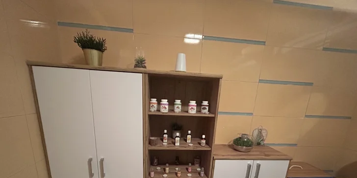 Na výběr máte také celotělové relaxační ošetření nebo masáž zad a šíje.