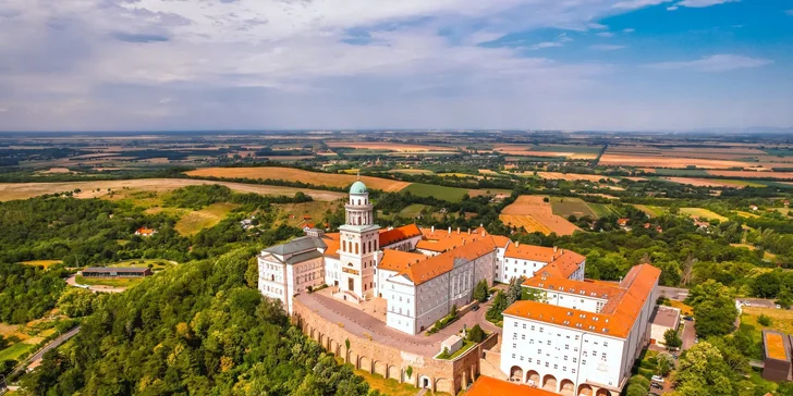 Vyvrcholením zájezdu bude tokajské vinobraní přímo v Tokaji. 