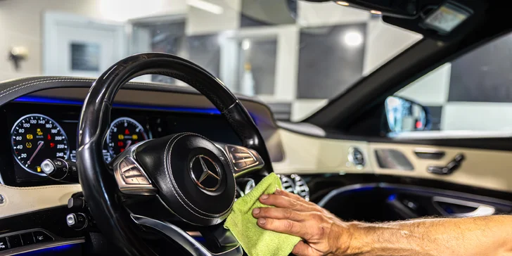 Zverte svoje autíčko profíkom z ručnej autoumyvárne Diamond Carwash