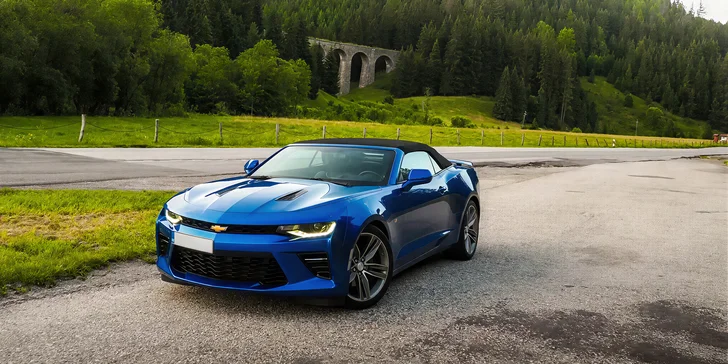 Jazda na amerických ikonách: prenájom Ford Mustang Mach 1 alebo Chevrolet Camaro SS Cabrio V8