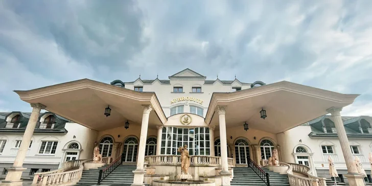 Penzión je len niekoľko krokov od obľúbených kúpeľov Aphrodite!
