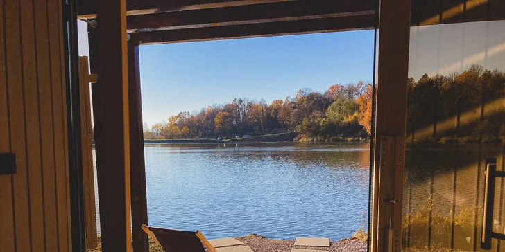 Samoobslužná sauna Pixxla stojí priamo na brehu vodnej nádrže Sigord 