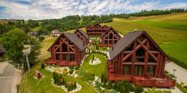 Pobyt s noblesou: luxusné chaty s výhľadom na Belianske Tatry, vlastná sauna a jacuzzi na terase