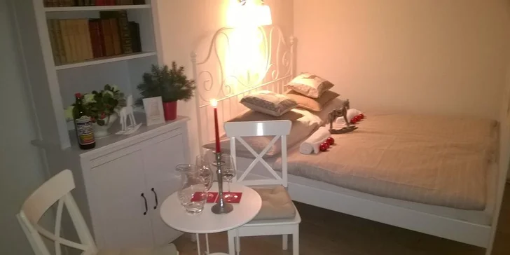 Bydlet budete ve vkusně zařízených apartmánech s vlastním WC a koupelnou. 