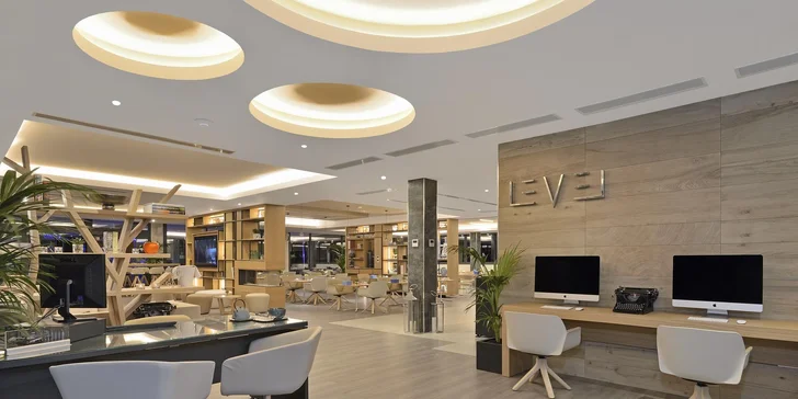 Ubytování bude zajištěno v 4* hotelu Meliá Costa Del Sol, který se nachází hned u pláže.