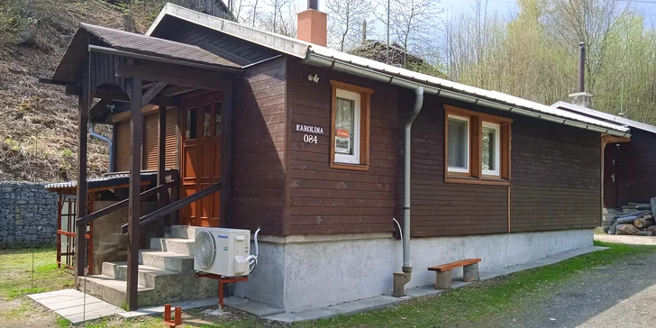 Pronájem celé chaty v Beskydech až pro 5 osob: dvě ložnice, obývací pokoj i terasa
