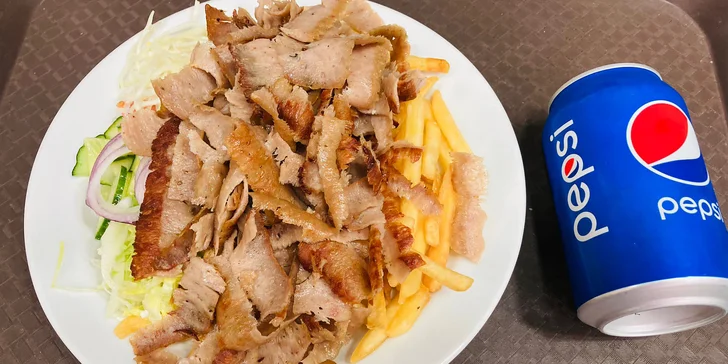 Ke každému z pokrmů dostanete hranolky a Pepsi.