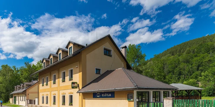 Rejštejn je přímo u vstupu do NP Šumava. 