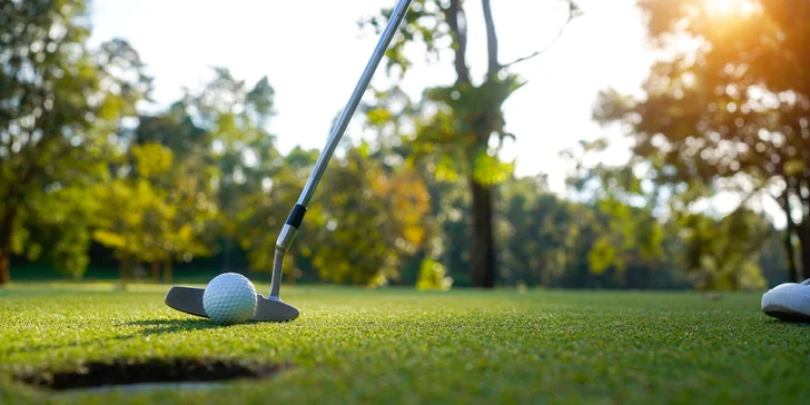 Kurzom vás prevedú skúsení tréneri golfovej akadémie Dynamic Golf