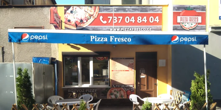 Pizzu si odnesete v krabici s sebou.