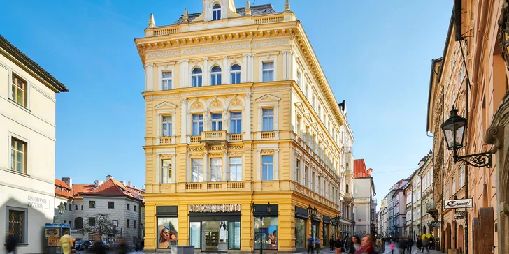Luxusné zázemie v samotnom srdci Prahy: 5* hotel, secesné izby s pripravenou fľaštičkou, bohaté raňajky