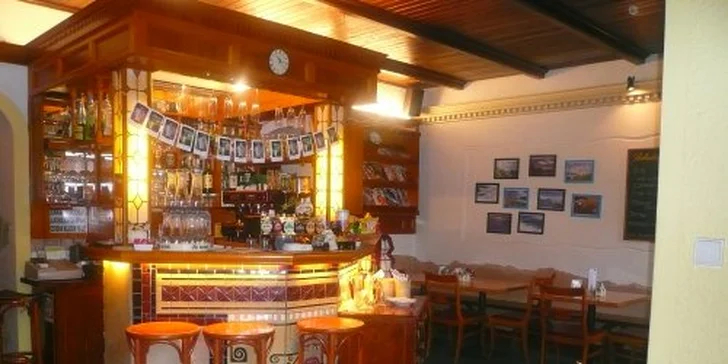 Jen 99 Kč za vynikající uzená žebra marinovaná v medu a bylinkách a k tomu 1 velké točené pivo. Zažeňte předvánoční stres a hodujte jako králové se slevou 46%!
