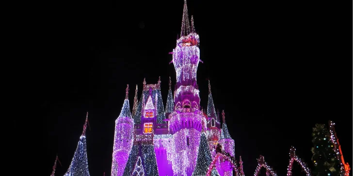 Odvezte si kromě tuny zážitků i fotky s Mickey Mousem, Kačerem Donaldem, Plutem nebo Sněhurkou.