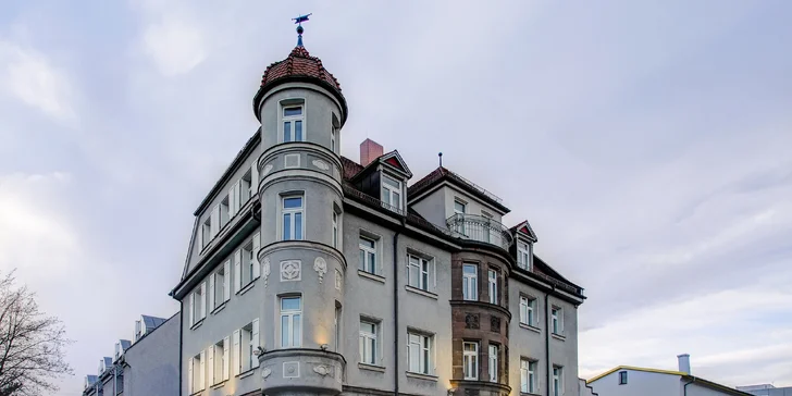 Za pouhých patnáct minut dojdete do starého města, za nákupy i za jedinečnou atmosférou historických uliček.