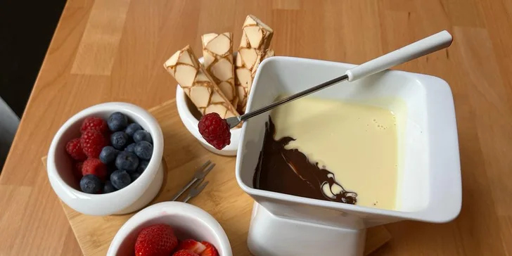  V Chocolaterii Bon Bon si užijete sladce strávené odpoledne ve společnosti čokošky a čerstvého ovoce.