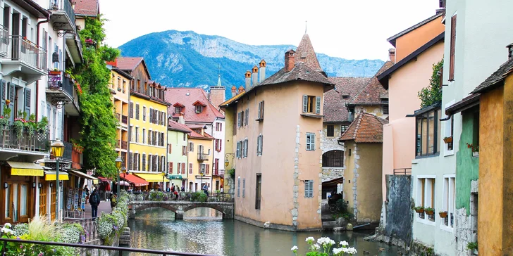 Chamonix, světoznámé centrum alpinismu a zimních sportů v Savojských Alpách
