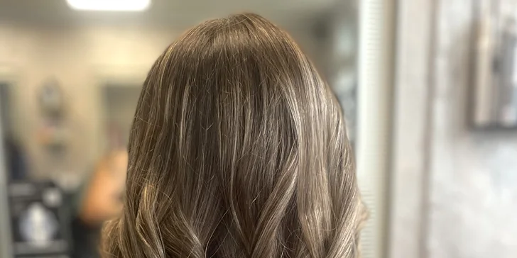 Salon najdete jen 2 minuty od zastávky Sídliště Letňany.
