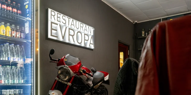 Jídlo můžete doplnit třeba pivem Ostravar, Mustang a Černá Barbora. 